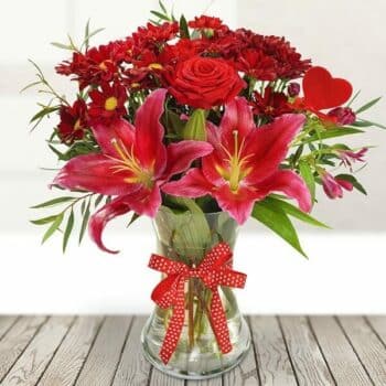 Valentine'S Flower Bouquet A Romantic Bouquet Featuring Fresh Red, Deep Pink, And Burgundy Flowers, Hand-Arranged By A Professional Florist For Valentine’s Day.