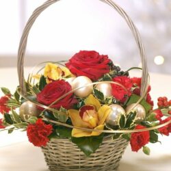 Ye Olde Christmas Flower Basket